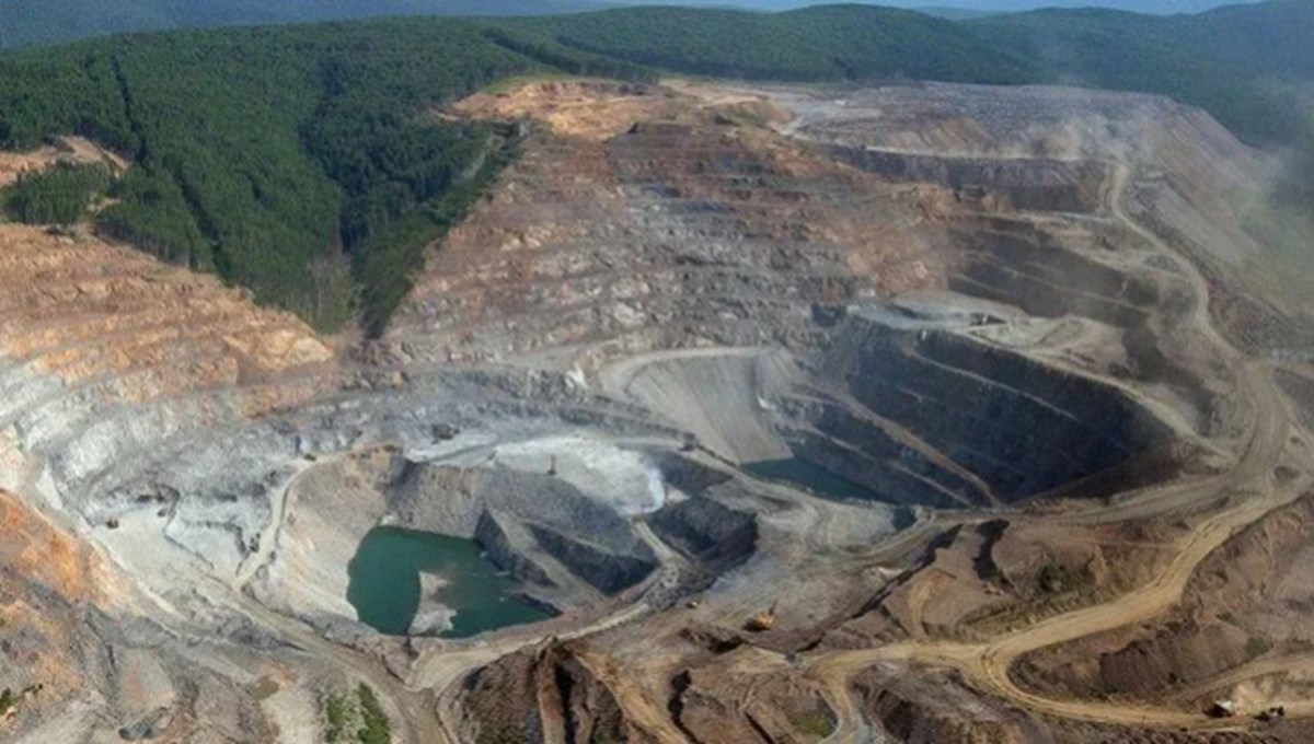 Rusya, mahsur kalan 13 madenciyi arama çalışmalarını durdurdu