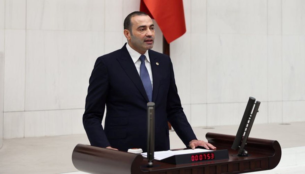Antalya Milletvekili Aykut Kaya İYİ Parti'den istifa etti