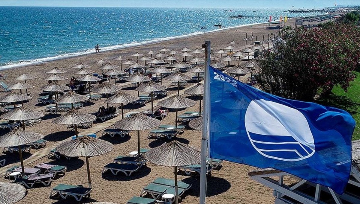 Bakan Ersoy: 16 plajda daha mavi bayrak dalgalanacak