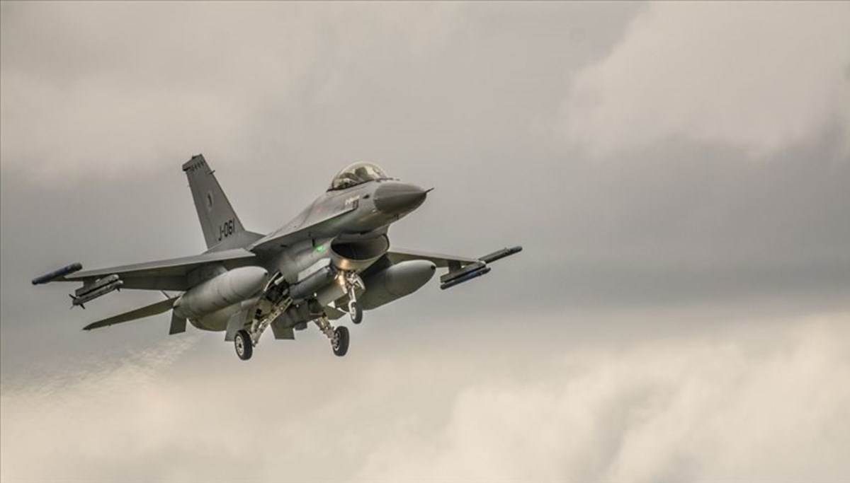 Danimarka, Ukrayna'nın Rusya topraklarında F-16'larını kullanmasını destekliyor