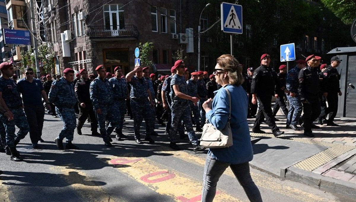 Ermenistan'da hükümet karşıtı protesto: 240 kişi gözaltında