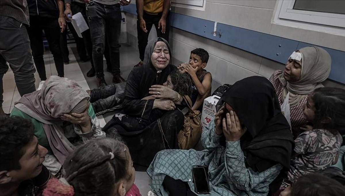 Gazze'de korkunç tablo: İsrail hastaneleri toplu mezarlara dönüştürdü