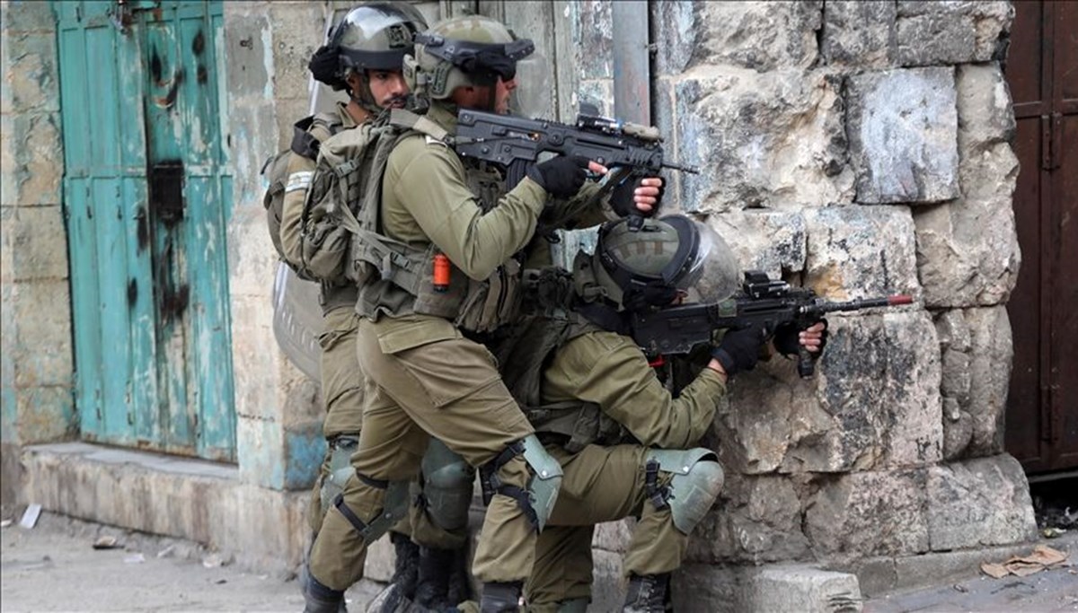 İsrail güçleri Azun kasabasını kuşattı, çok sayıda Filistinliyi gözaltına aldı