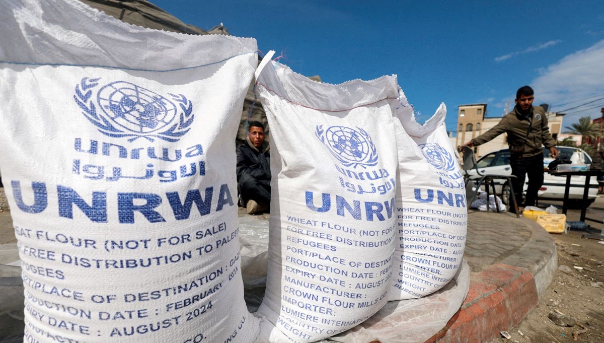 İsrailli yerleşimciler UNRWA'nın Kudüs'teki merkezini ateşe verdi: Yerleşke kapatıldı