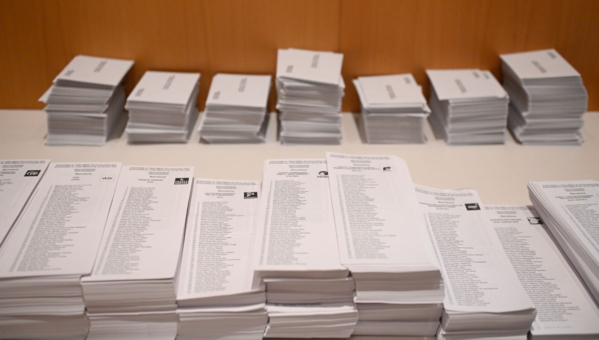 Katalonya'da parlamento seçimi: Sosyalist Parti 42 vekil elde etti