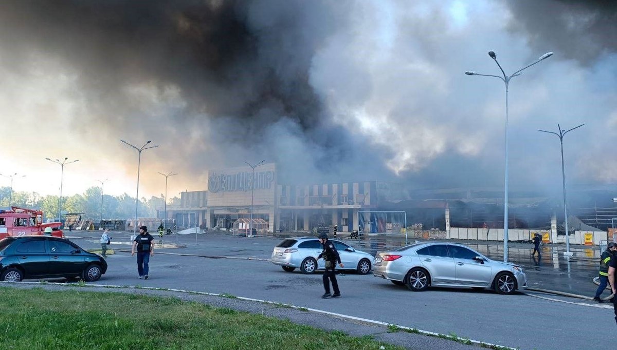 Rusya, Ukrayna'da bir mağazayı vurdu: 4 ölü, 38 yaralı