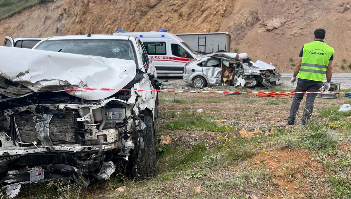 Sivas'ta feci kaza: 2 ölü, 2 ağır yaralı