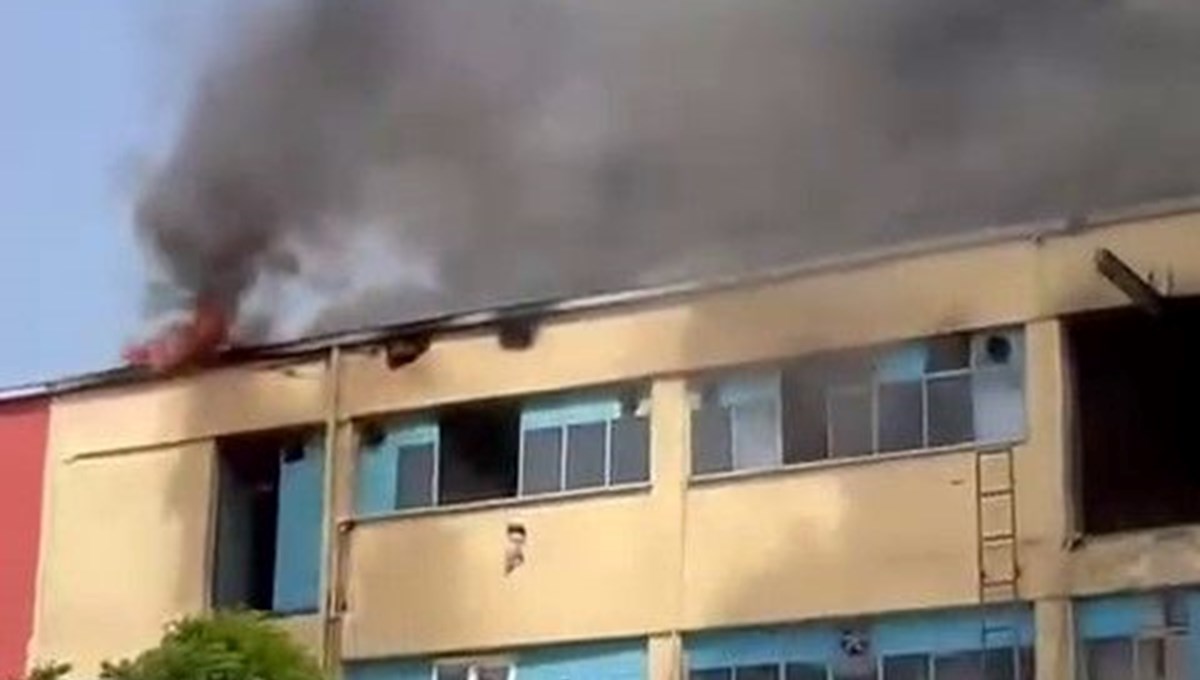 SON DAKİKA HABERİ: Başakşehir'de sanayi sitesinde yangın