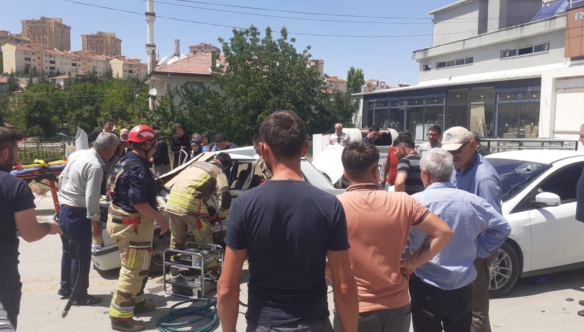 Ankara'da feci kaza: 1 ölü, 3 yaralı