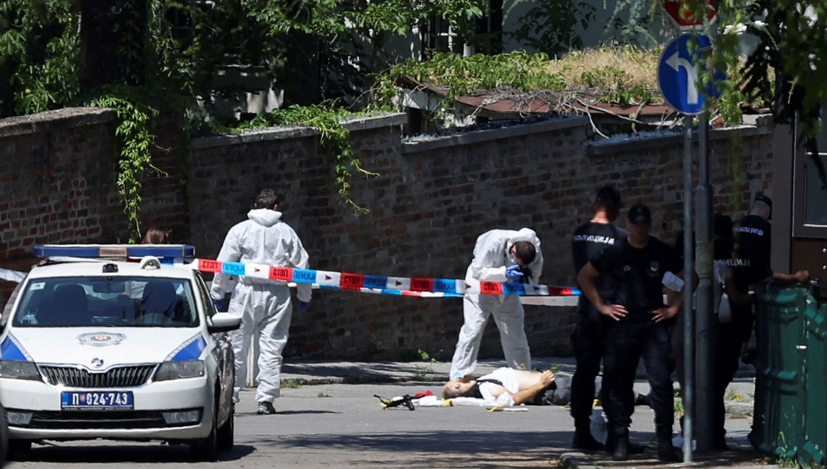 Belgrad'daki İsrail Büyükelçiliğini koruyan polis, Tatar Yayı ile boynundan vuruldu