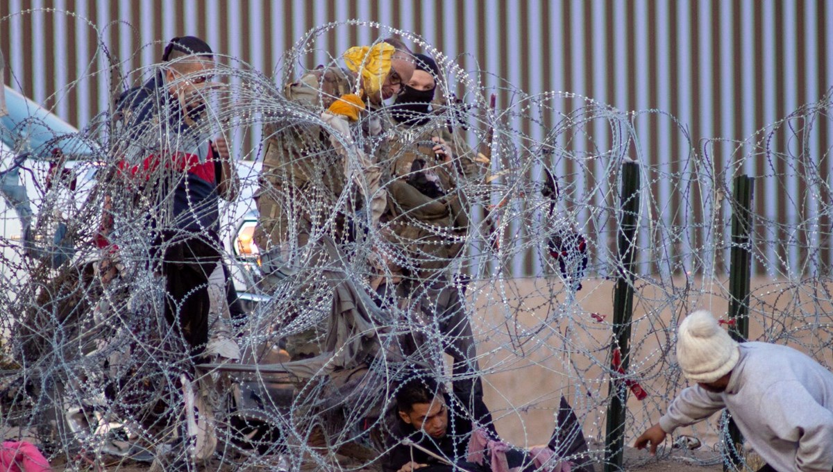 Biden, ABD-Meksika sınırını kayıt dışı göçmen girişlerine kapattı