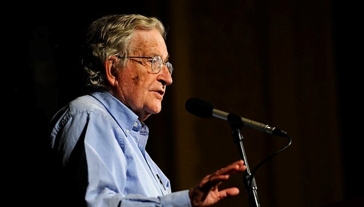 Chomsky hastaneden taburcu edildi