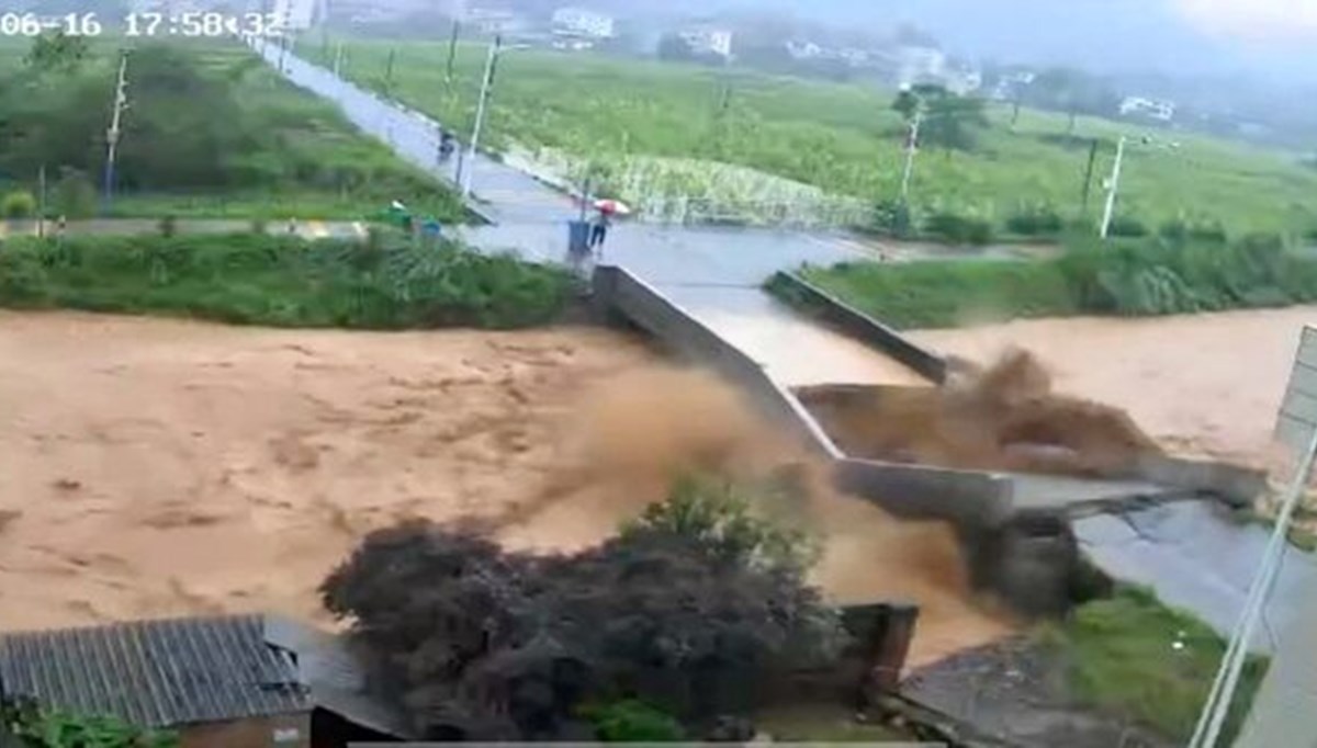 Çin’de toprak kayması: 9 ölü, 17 kayıp