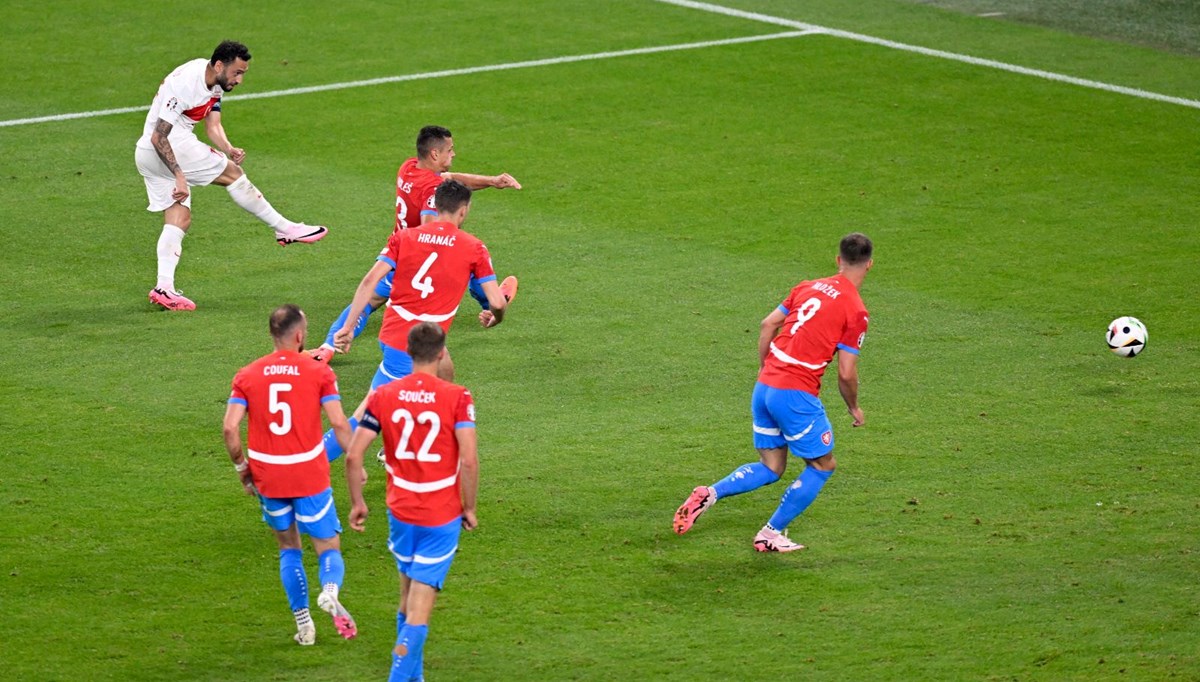 EURO 2024 | Hakan Çalhanoğlu en iyiler arasında: Golü aday gösterildi