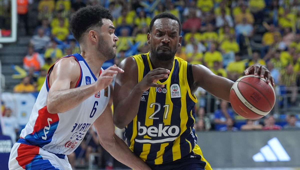 Fenerbahçe Beko, final serisinin 4. maçında Anadolu Efes'i konuk edecek