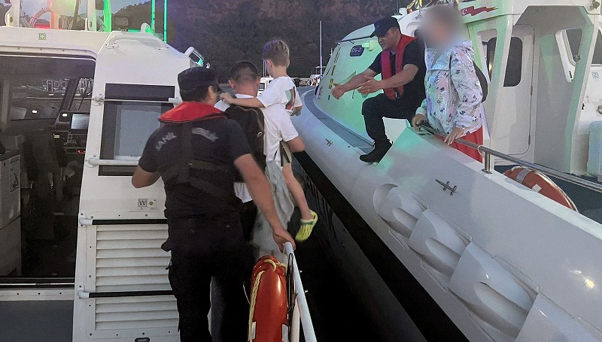Fethiye açıklarında teknelerde yaralanan 2 kişiye tıbbi tahliye
