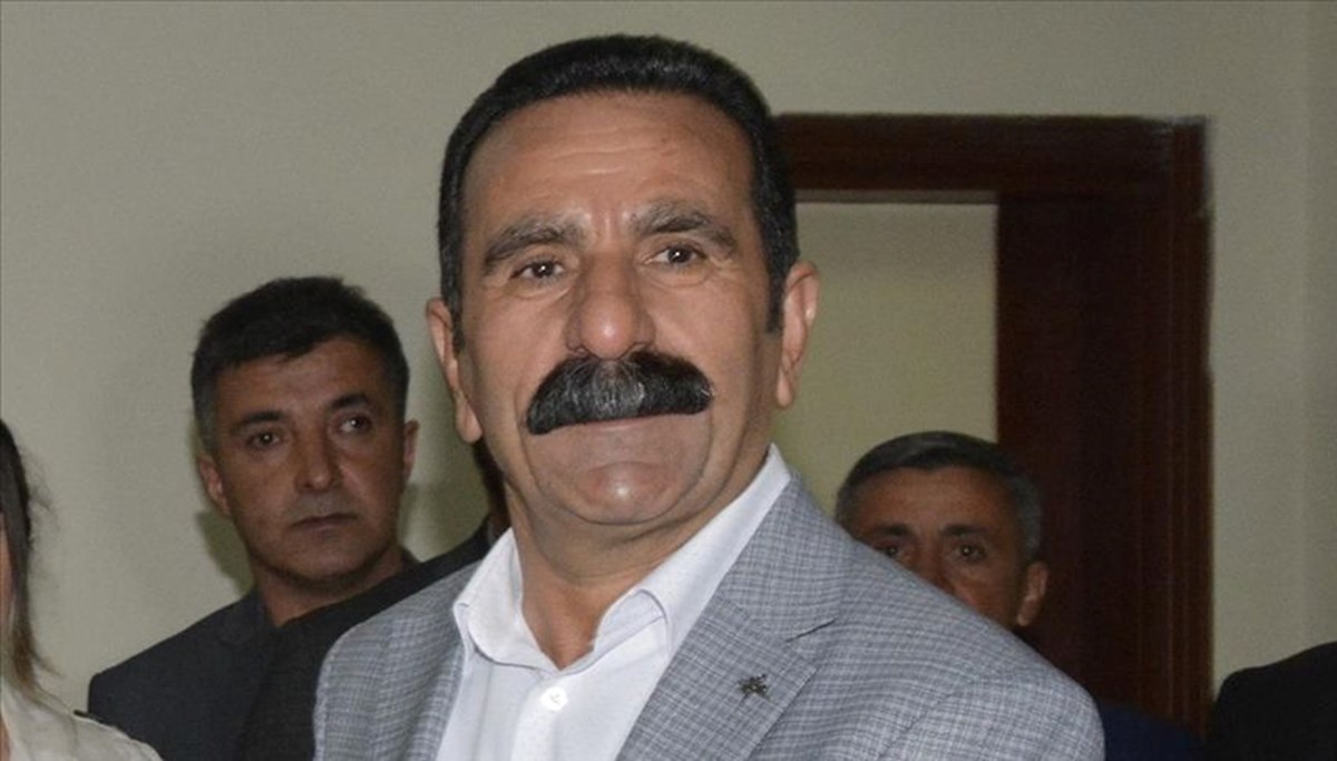 Görevden uzaklaştırılan Hakkari Belediye Başkanı Mehmet Sıddık Akış'ın cezası belli oldu