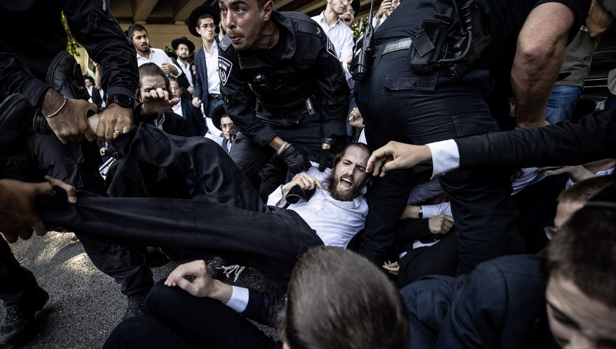 Haredilerden İsrail'de zorunlu askerlik protestosu: Polis sert müdahale etti