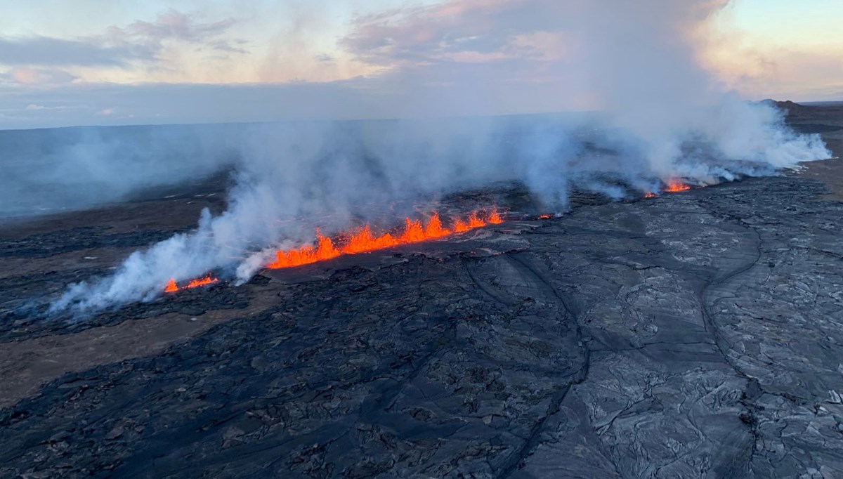 Hawaii'deki Kilauea Yanardağı patladı