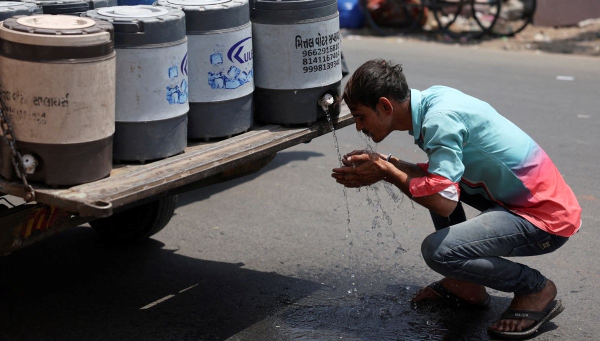 Hindistan'da aşırı sıcaklar etkili oluyor: 40 kişi öldü
