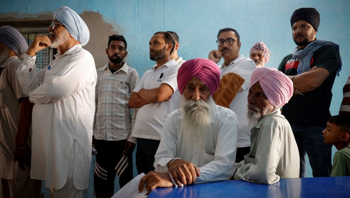 Hindistan'da seçim: 33 sandık görevlisi aşırı sıcaktan öldü