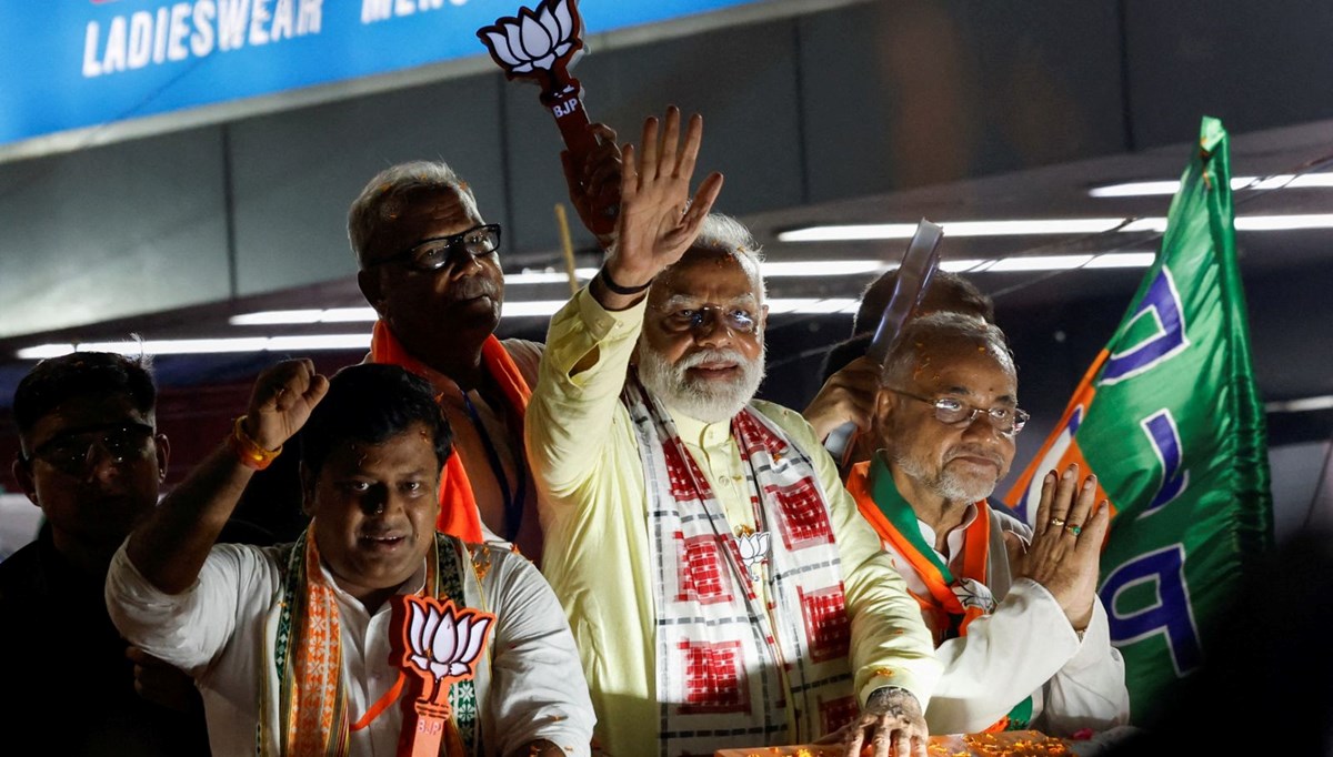 Hindistan'da seçim: Modi üçüncü kez başbakan