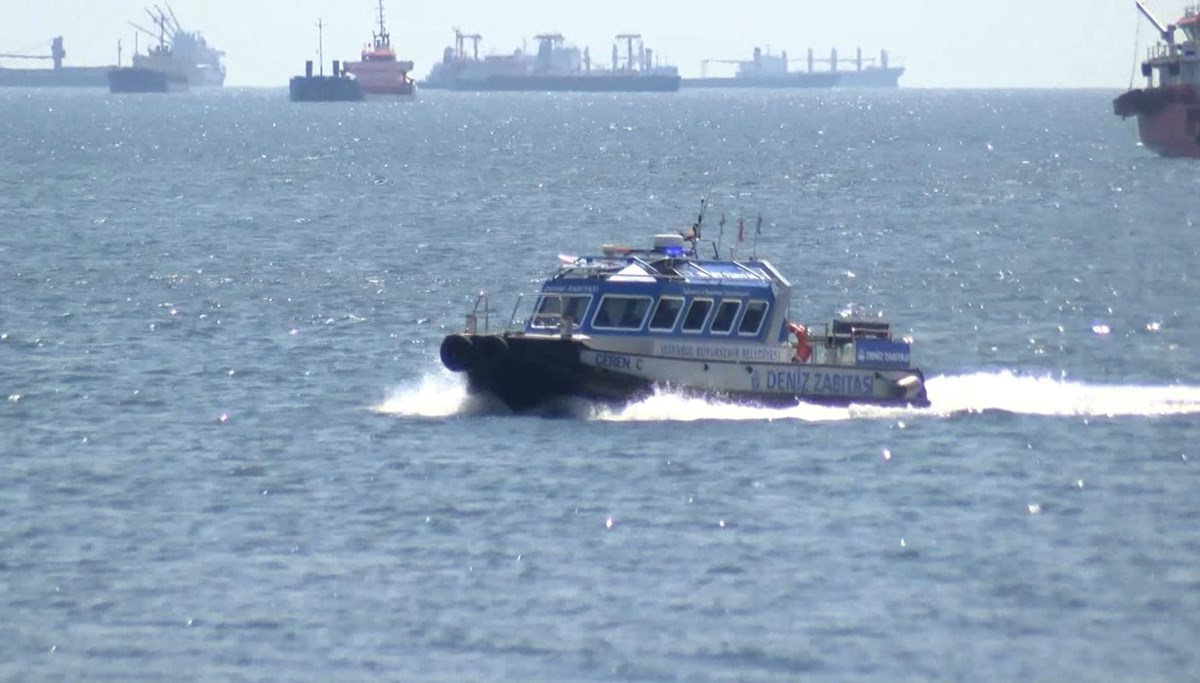 İstanbul'da tekne battı! 8 kişi kurtarıldı