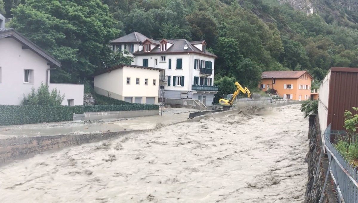 İsviçre'de sel: 1 kişi hayatını kaybetti