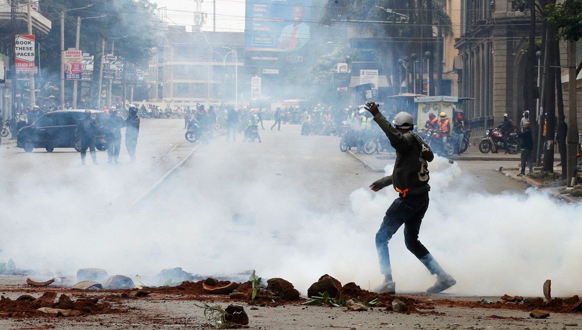 Kenya'da sert polis müdahalesine rağmen protestolar sürüyor