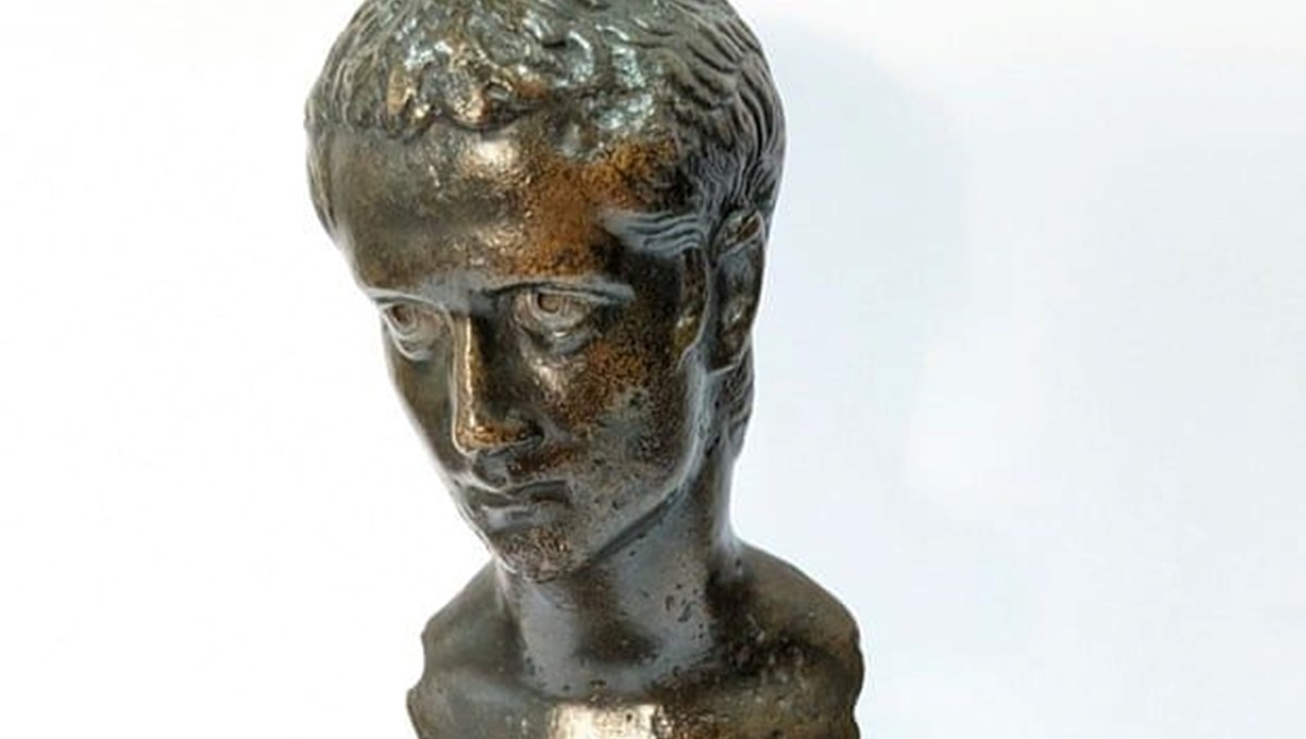 Kime ait olduğu bilinmiyordu: Çılgın Roma imparatoru Caligula'nın büstü 200 yıl sonra keşfedildi