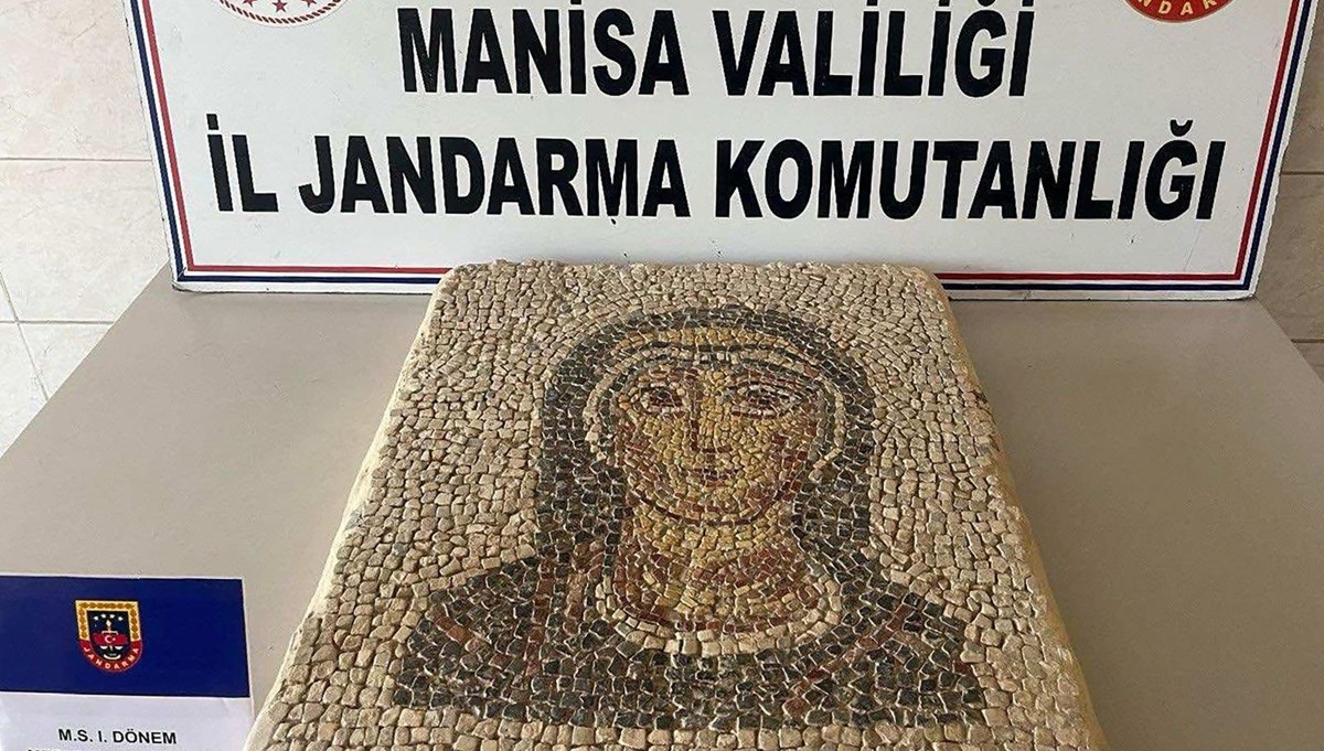 Manisa'da 2 bin yıllık Meryem Ana figürlü mozaik ele geçirildi