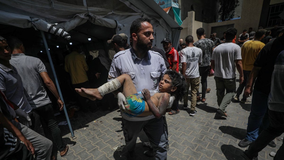 Nuseyrat Mülteci Kampı'na yoğun bombardıman: 210 ölü, 400 yaralı