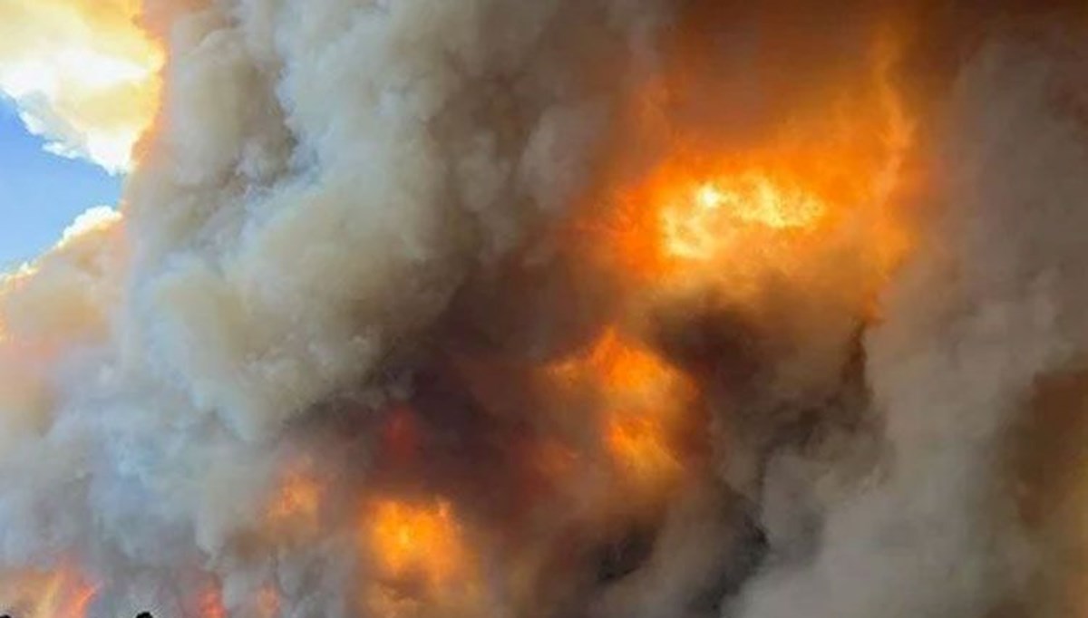 Orman yangınları sebebiyle OHAL ilan edildi! 7 bin 800 kişi evlerini terk etti