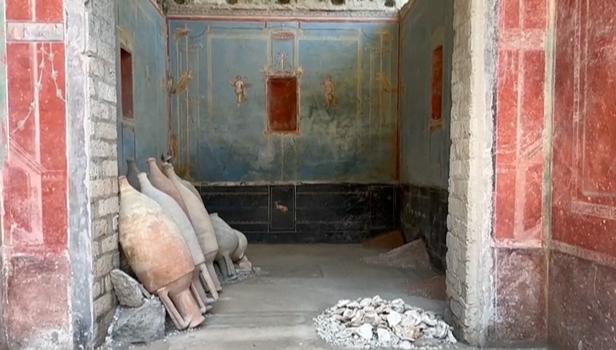 Pompeii'de yeni keşif: Mavi renkli gizemli oda
