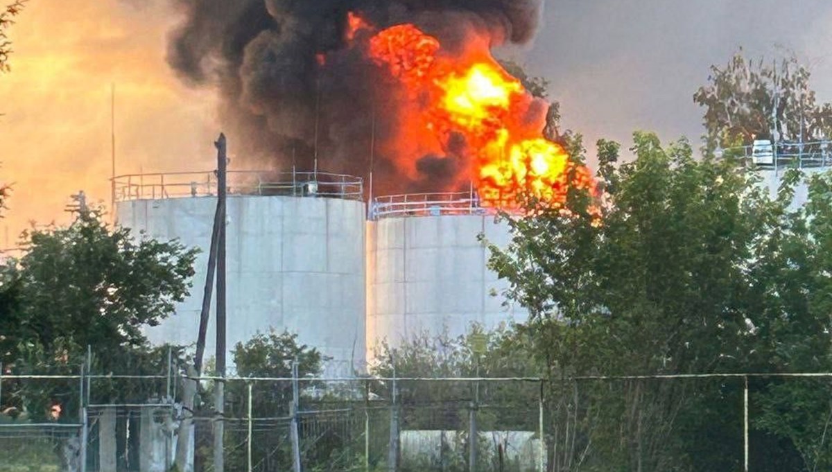 Rusya'da iki petrol rafinerisine drone saldırısı