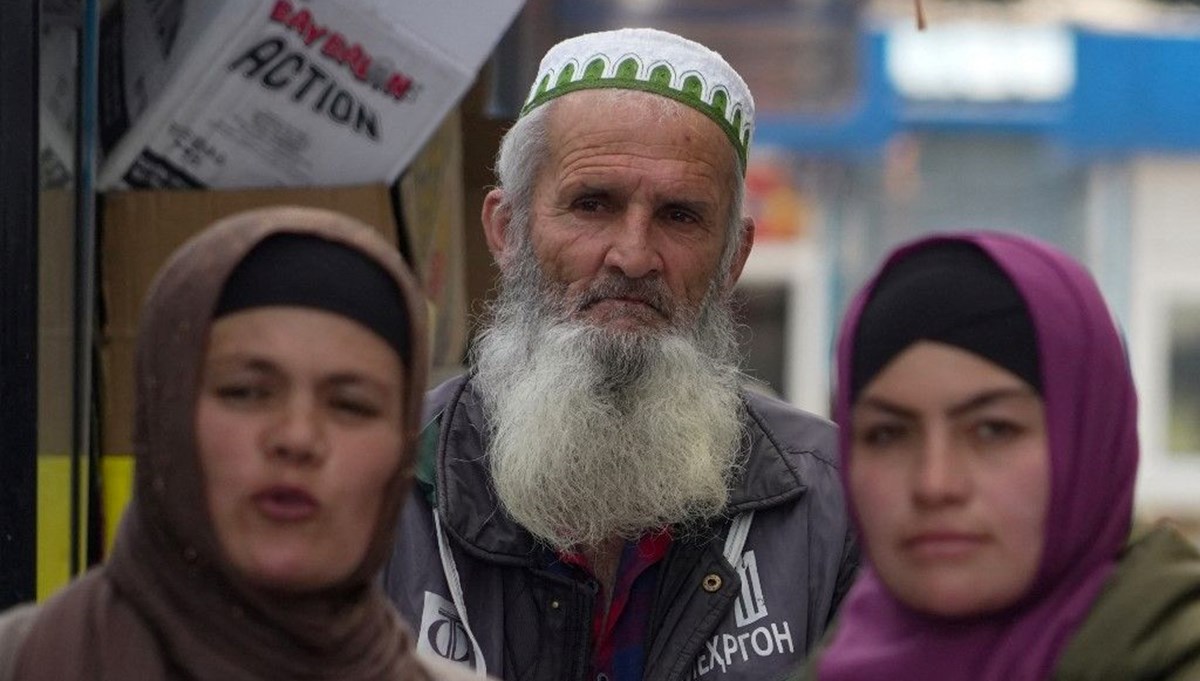 Tacikistan'da başörtüsü ve dini bayram yasağı