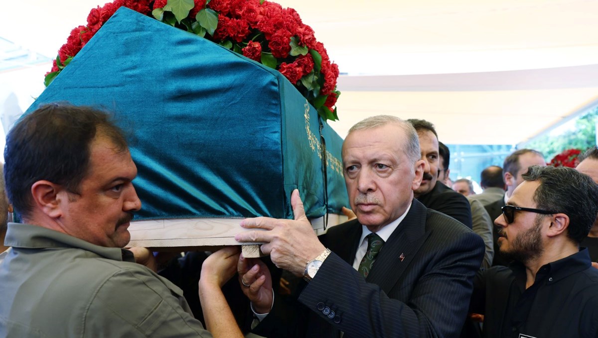 Tansu Çiller’in eşi Özer Uçuran Çiller'e veda: Cenaze törenine Cumhurbaşkanı Erdoğan da katıldı