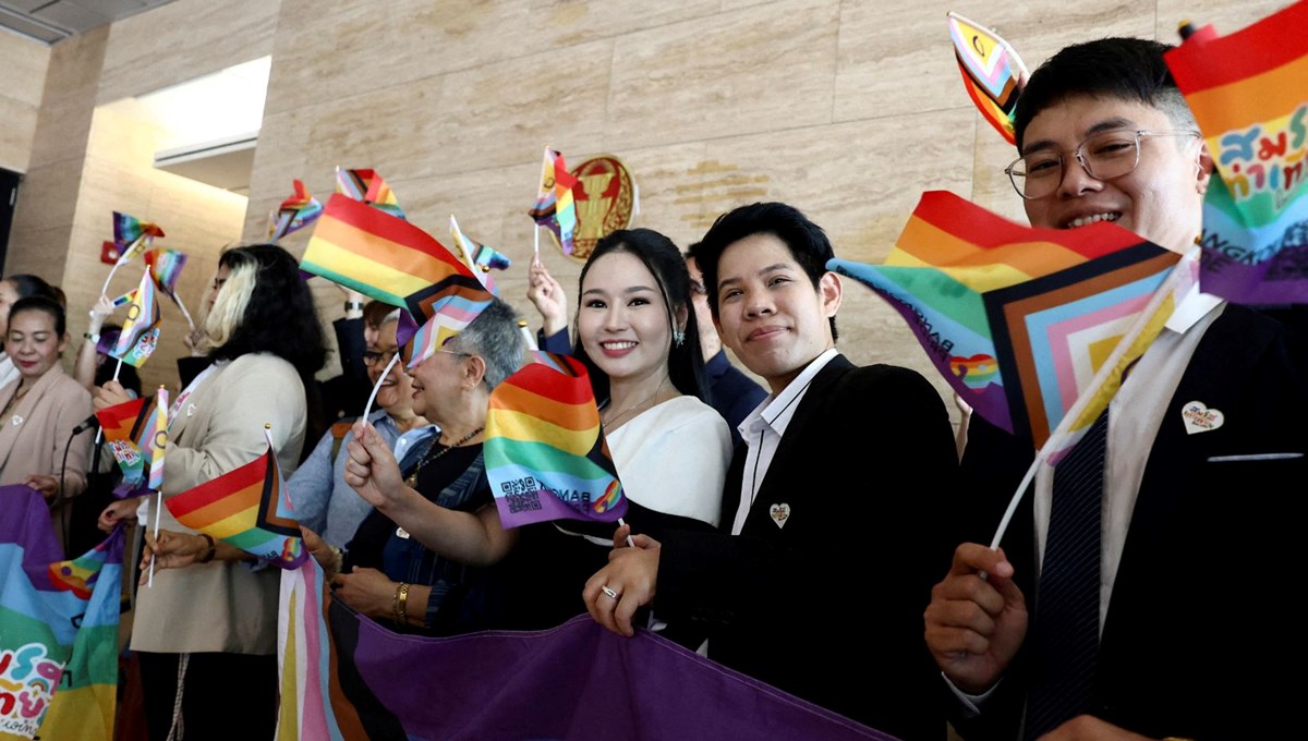 Tayland Senatosu'ndan eşcinsel evliliğe onay