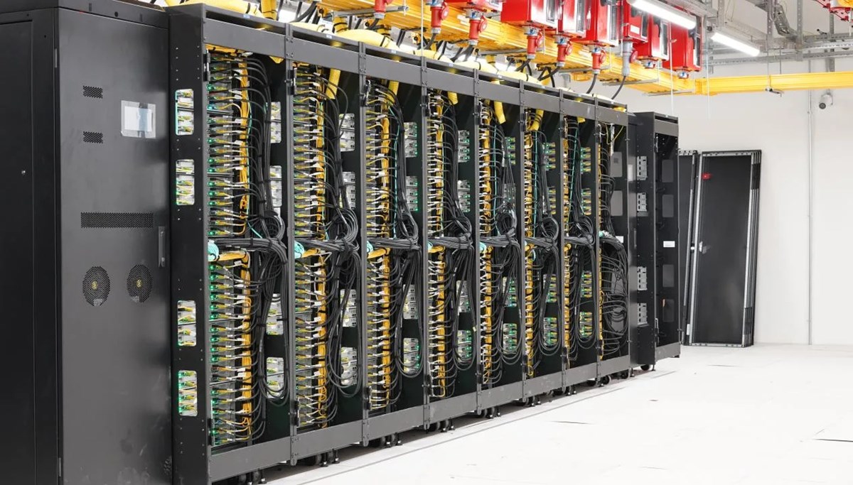 Türkiye'nin süper bilgisayarı ARF tanıtıldı: 35 bin dizüstü bilgisayara eşit