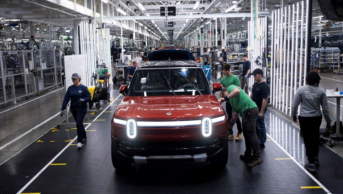 Volkswagen'den Rivian'a 5 milyar dolar yatırım: EV yazılımı için ortak girişim