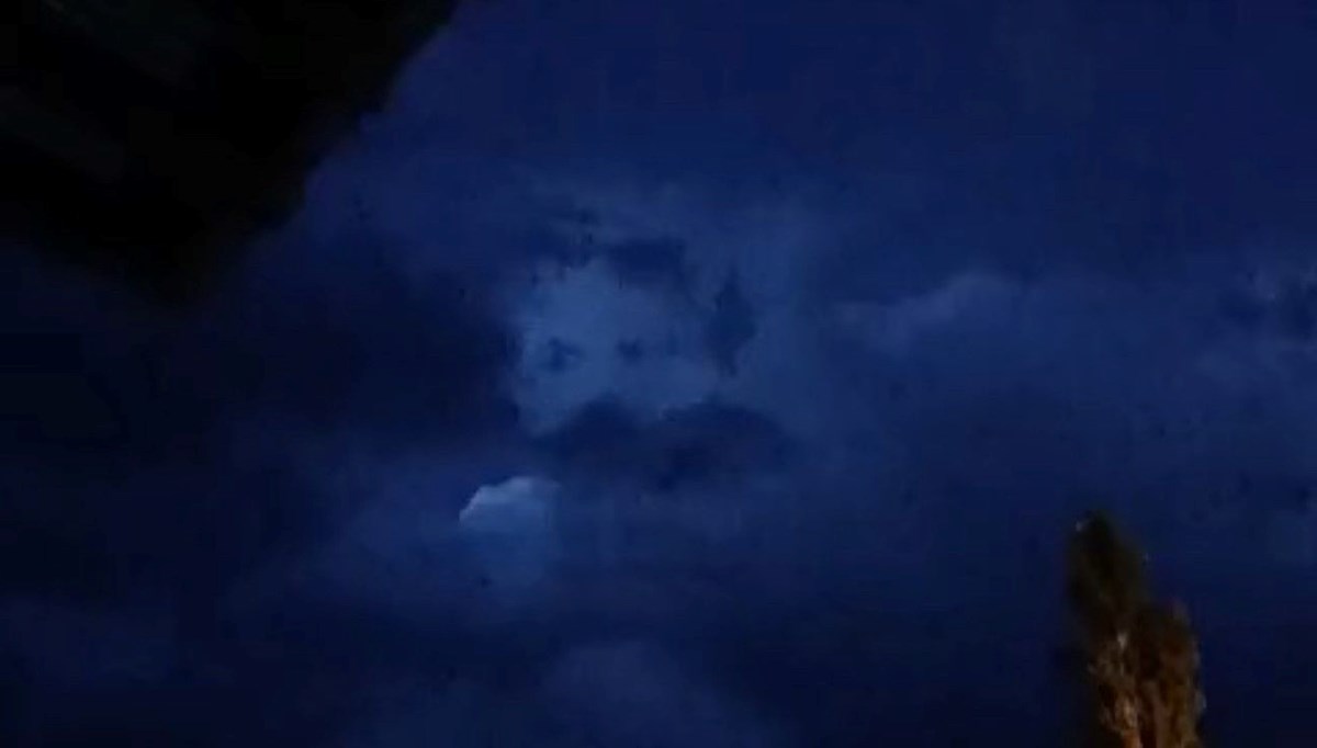 Yüksekova'da ilginç görüntü: Bulutlarda insan yüzü görüldü