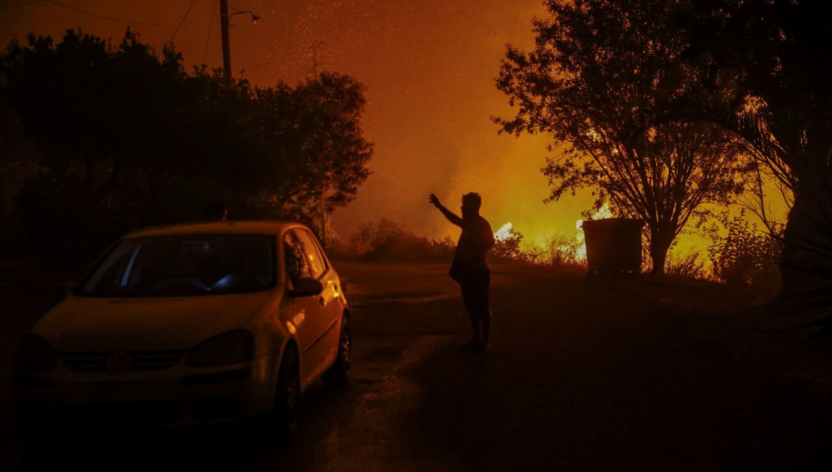 Yunanistan'da orman yangınlarına müdahale edildi