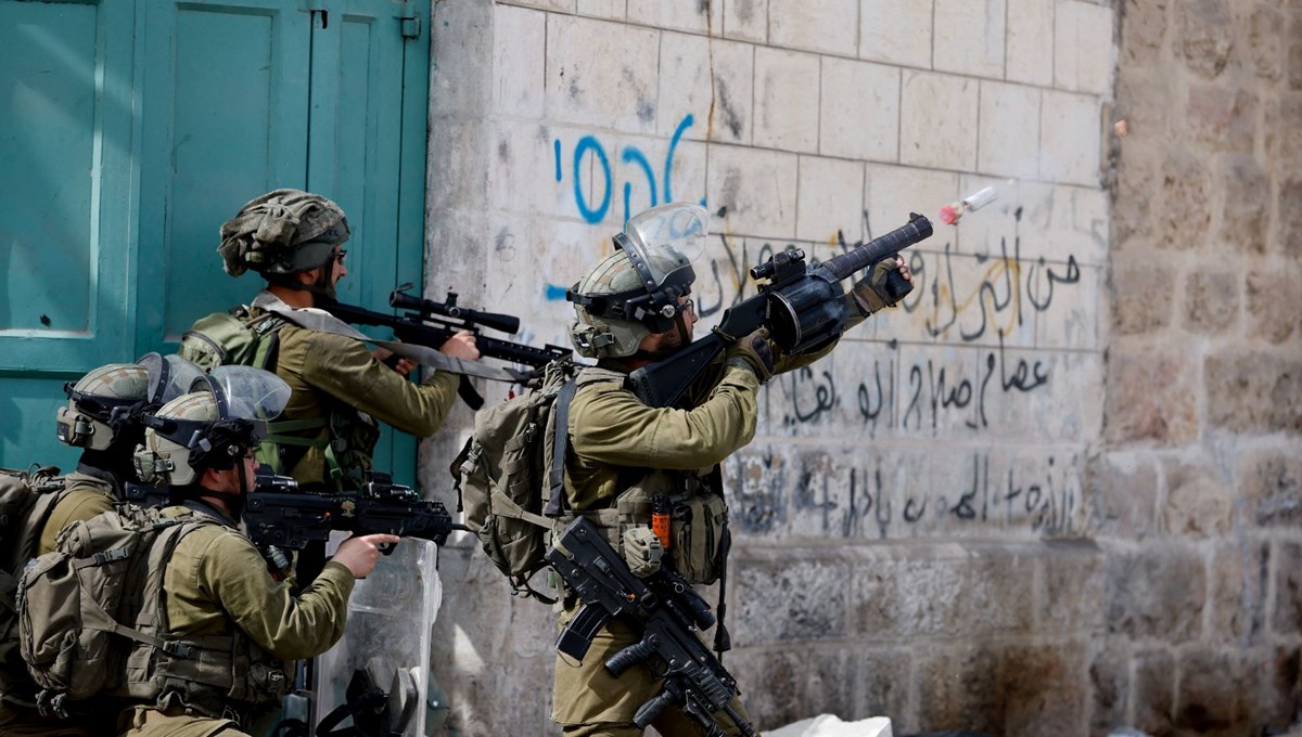 İsrail askerlerinden Batı Şeria'nın Nablus kentine baskın: Gerçek mermi ve zehirli gaz kullandılar