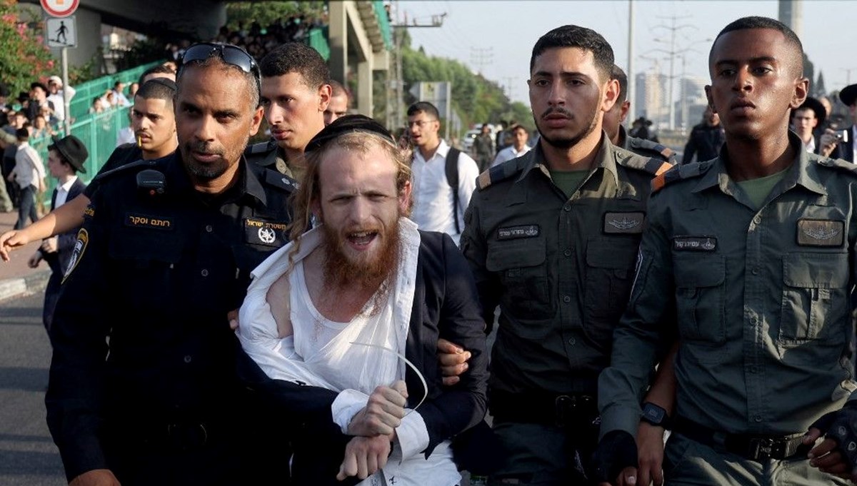 İsrail'de zorunlu askerlik: Ultra-Ortodoks Yahudiler polisle çatıştı